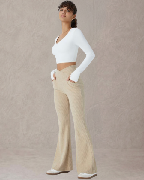Sofia – Pantalón Flare de Cintura Alta