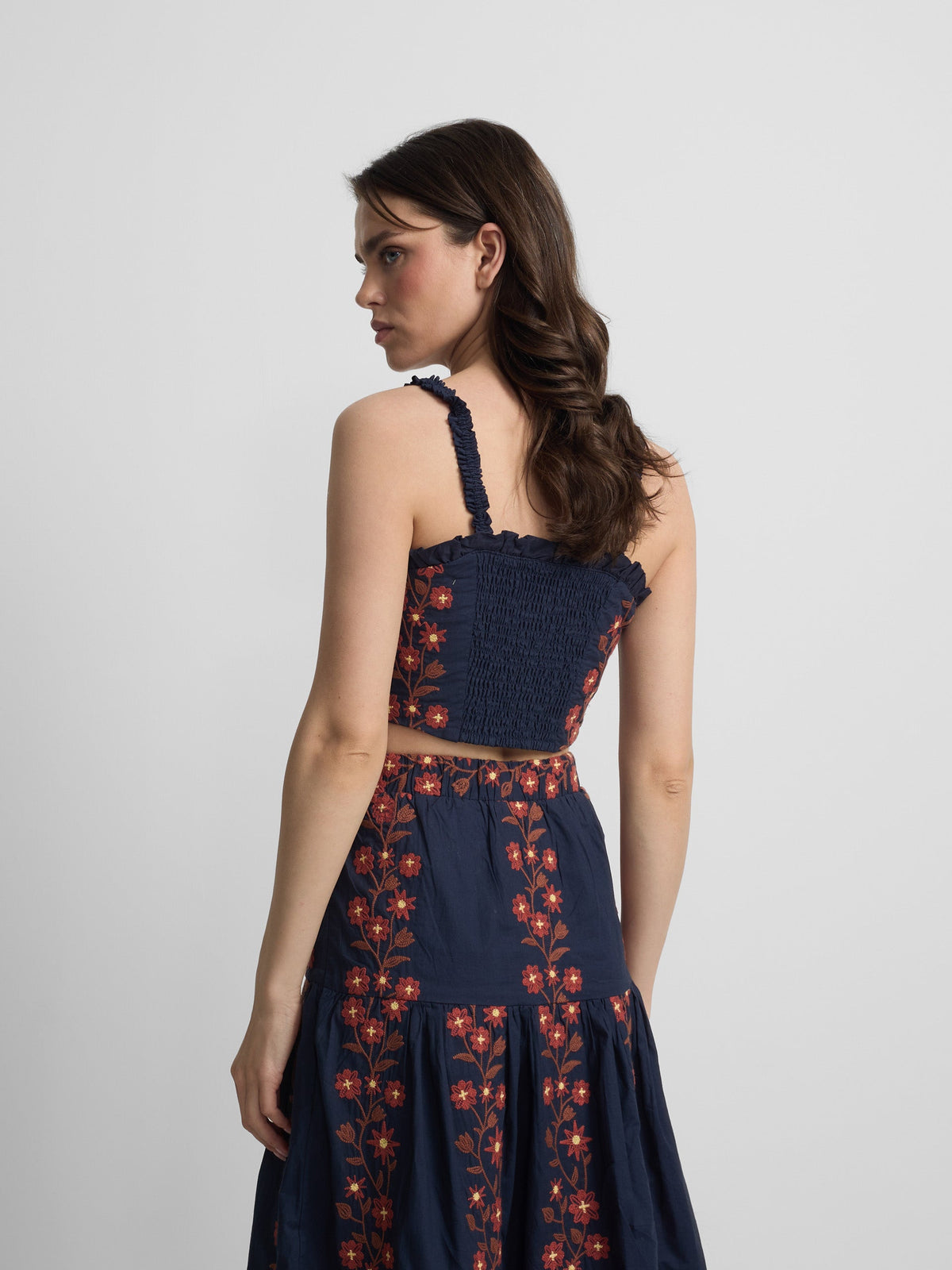 Lucía – Top de Algodón con Bordado Floral